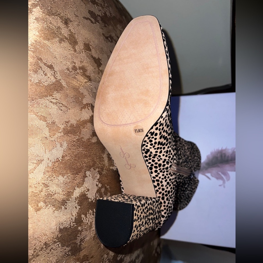 New Jessica Simpson, suede leather cheetah print ankle booties, 8 1/2 - Picture 5 of 14